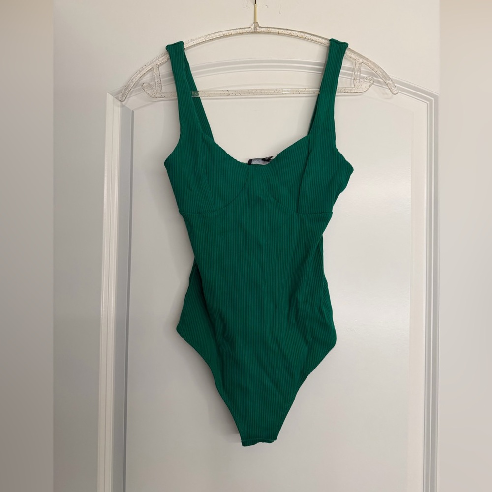 NEW Lulus Green Ribbed Bustier Style Bodysuit- women’s size small